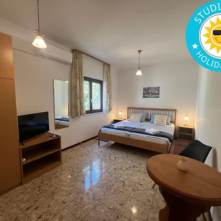 Holiday Sun Studio Rooms Orebic Appartamento